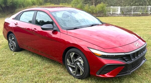 2025 HYUNDAI ELANTRA SEL SPORT 30 MIL MILLAS