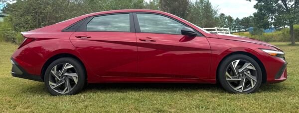 2025 HYUNDAI ELANTRA SEL SPORT 30 MIL MILLAS