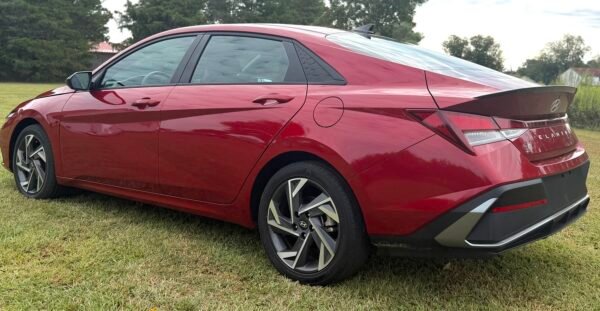 2025 HYUNDAI ELANTRA SEL SPORT 30 MIL MILLAS