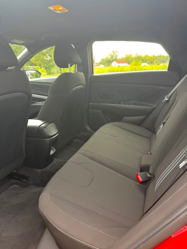 2025 HYUNDAI ELANTRA SEL SPORT 30 MIL MILLAS