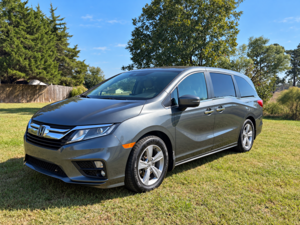 6fde6324-1dfc-4495-9796-6c76af2c4678 2019 HONDA ODYSSEY EXL 47,000 MILLAS
