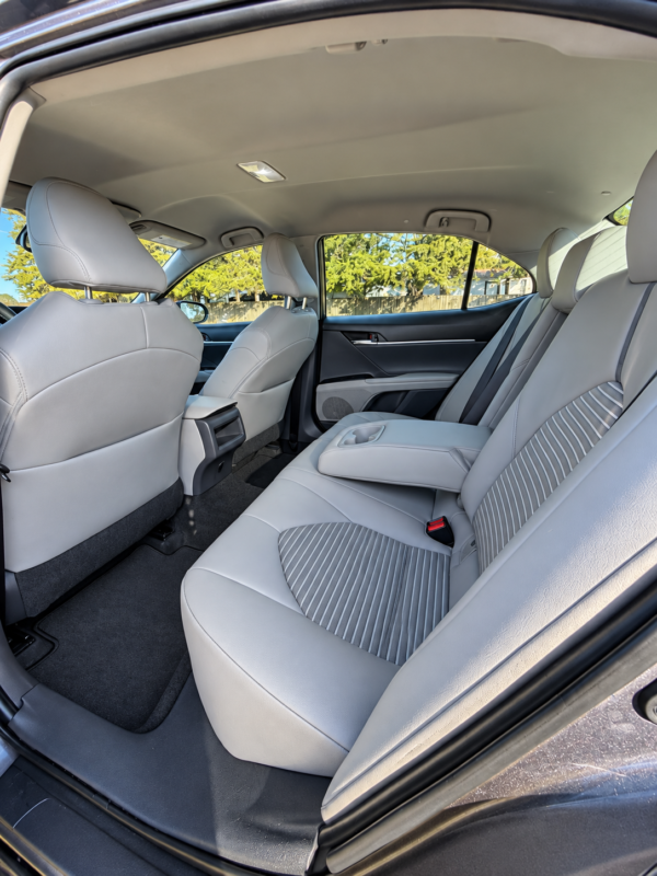 2021 TOYOTA CAMRY SE 37 MIL MILLAS