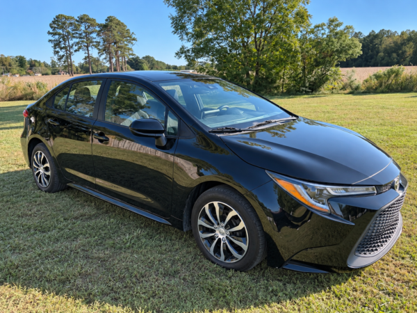 a14f380d-1822-4e70-8418-7b8271b191a8 2020 TOYOTA COROLLA LE 174,000 MILLAS