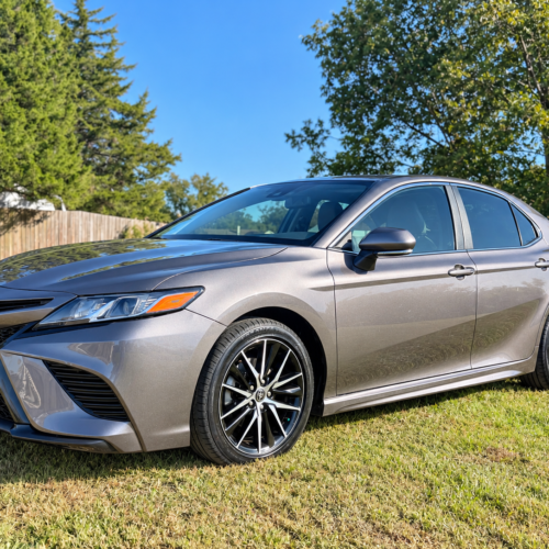 2021 TOYOTA CAMRY SE 37 MIL MILLAS
