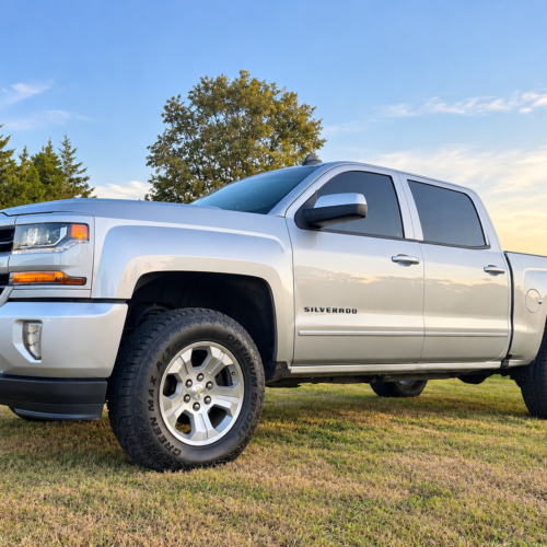 2018 CHEVROLET SILVERADO Z71 LT 111,000 MILLAS