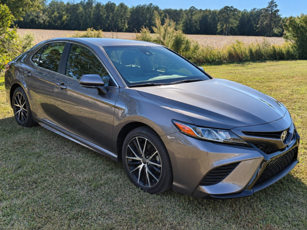 2021 TOYOTA CAMRY SE 37 MIL MILLAS
