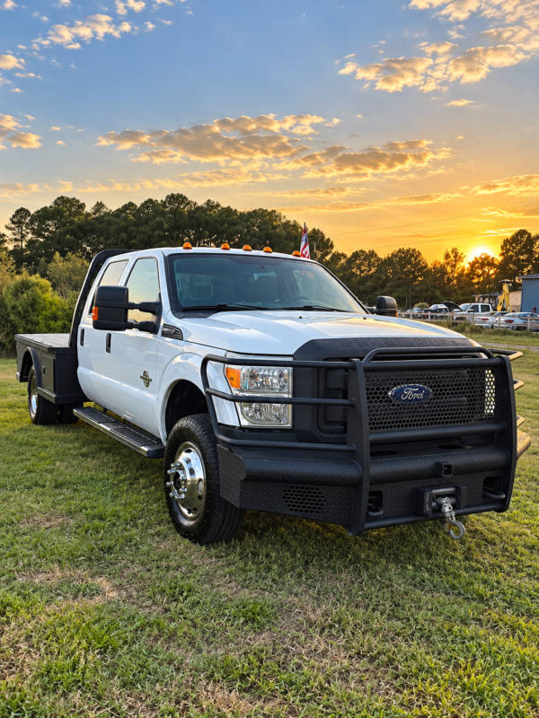 2015 FORD F350 SUPER DUTY CREW CAB 194,000 MILES
