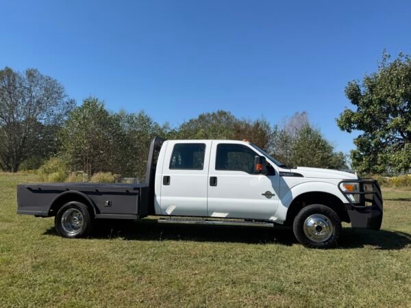 2015 FORD F350 SUPER DUTY CREW CAB 194,000 MILES