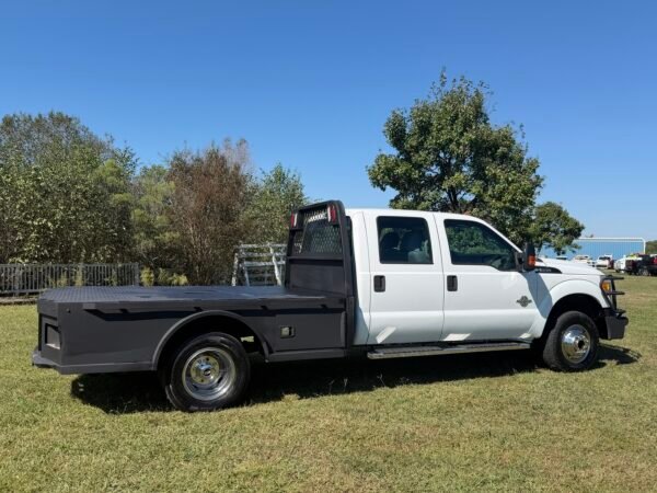 2015 FORD F350 SUPER DUTY CREW CAB 194,000 MILES