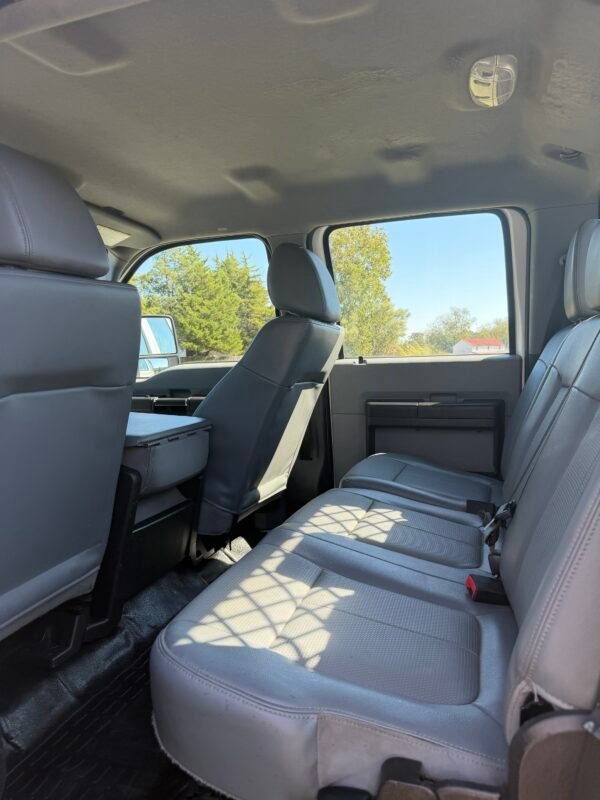 2015 FORD F350 SUPER DUTY CREW CAB 194,000 MILES