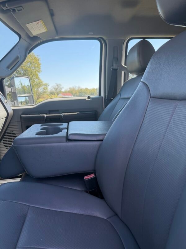 2015 FORD F350 SUPER DUTY CREW CAB 194,000 MILES